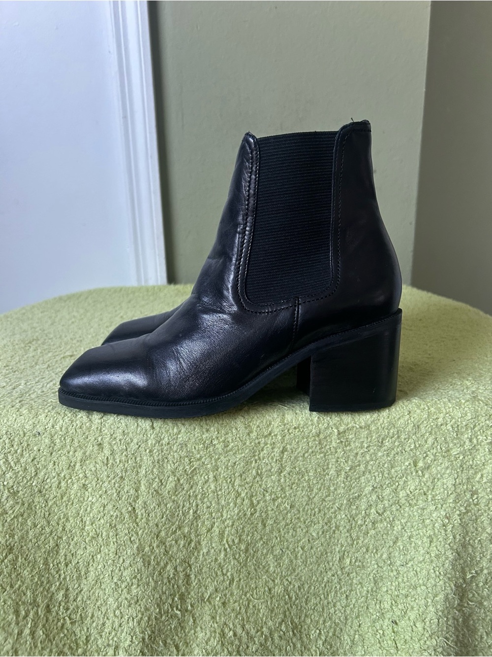 Enzo Angiolini Black Leather Heeled Booties Sz 6.5